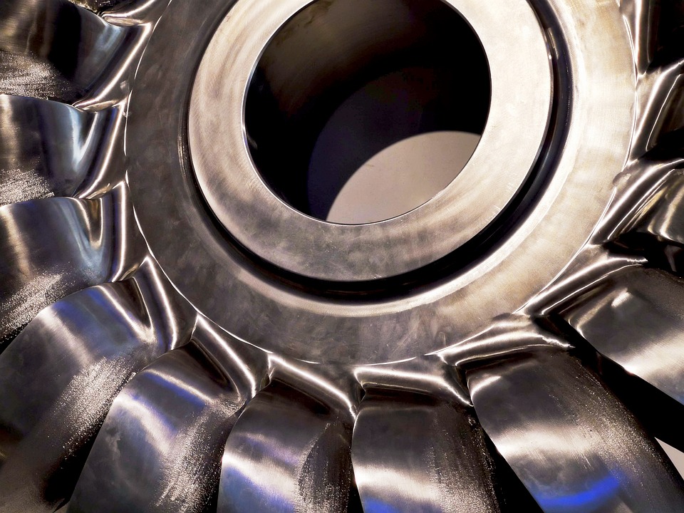 Jak-dziala-technologia-waterjet-i-dlaczego-jest-tak-skuteczna-w-cieciu-roznych-materiałów