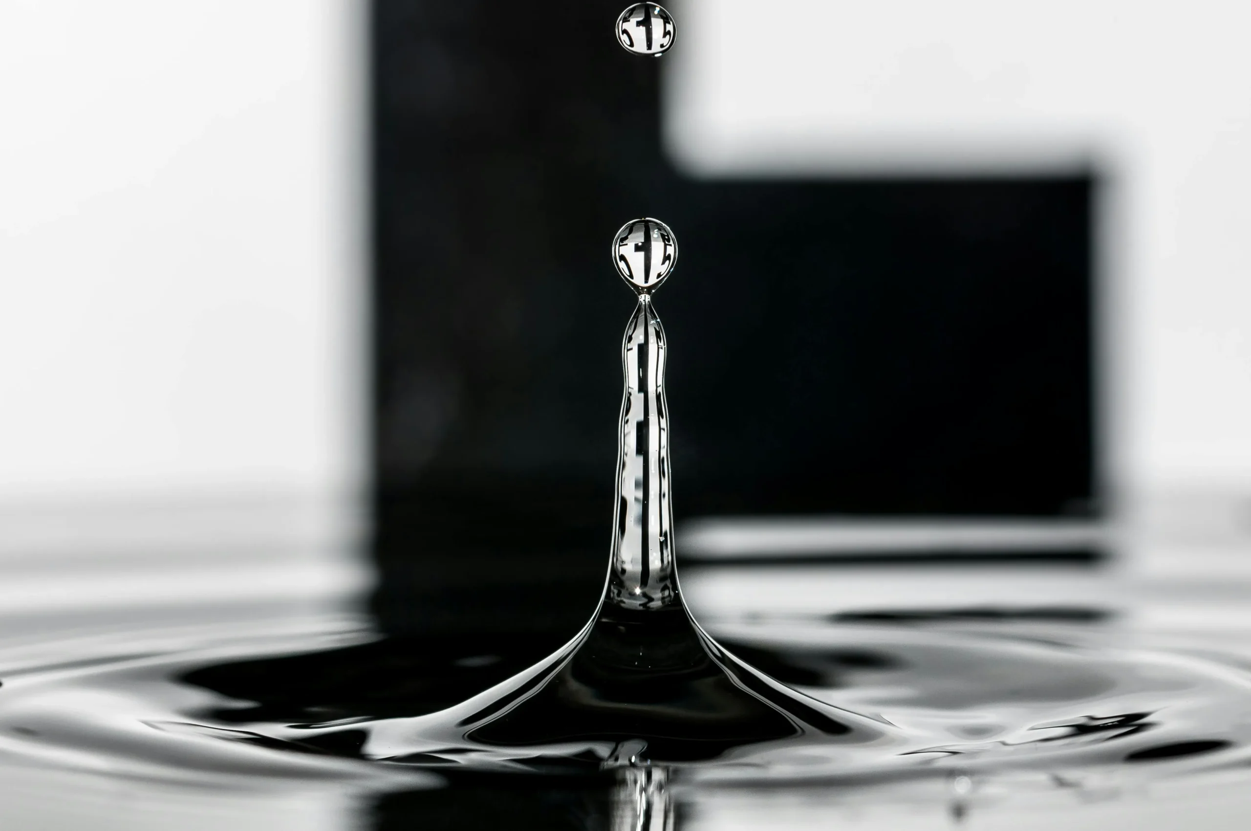 Cięcie płytek wodą